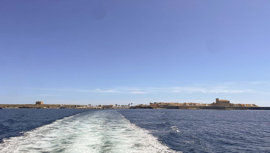 PANORÁMICA DE TABARCA DESDE EL FERRY