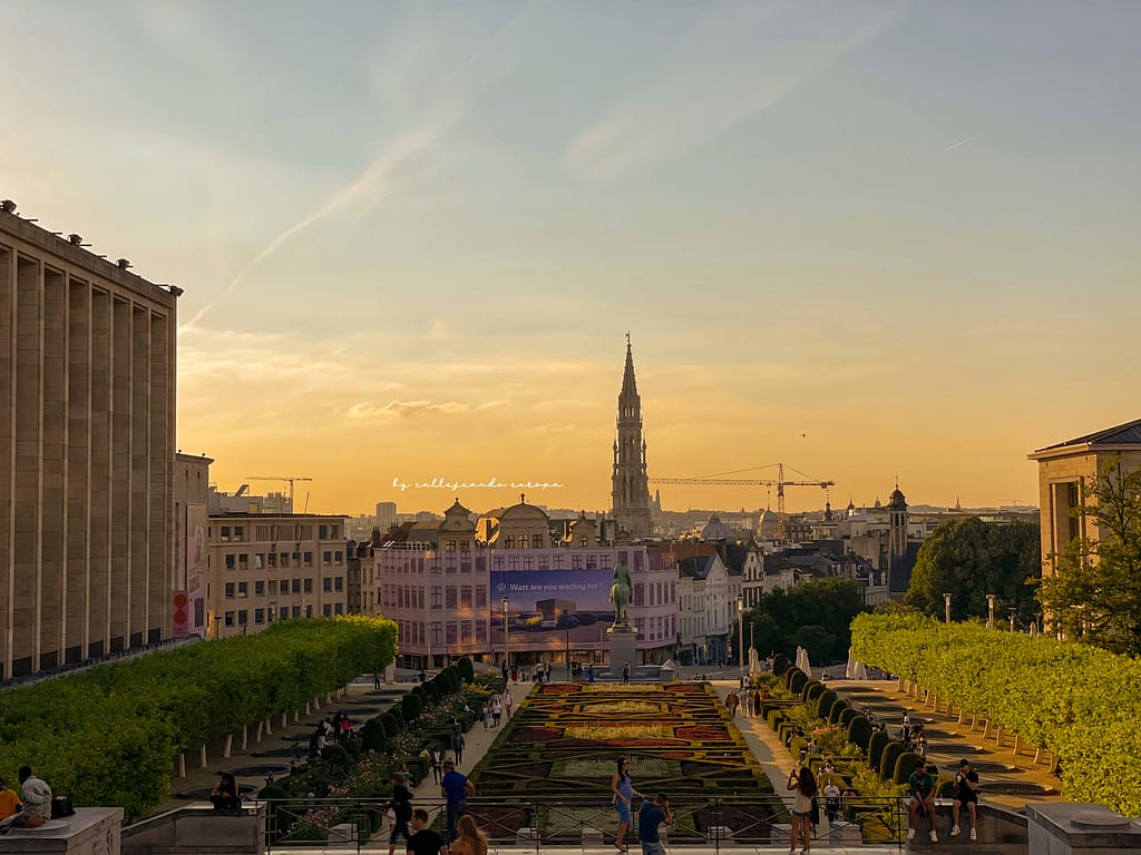 MONT DES ARTS AL ATARDECER EN NUESTRA RUTA DE 2 DÍAS POR BRUSELAS