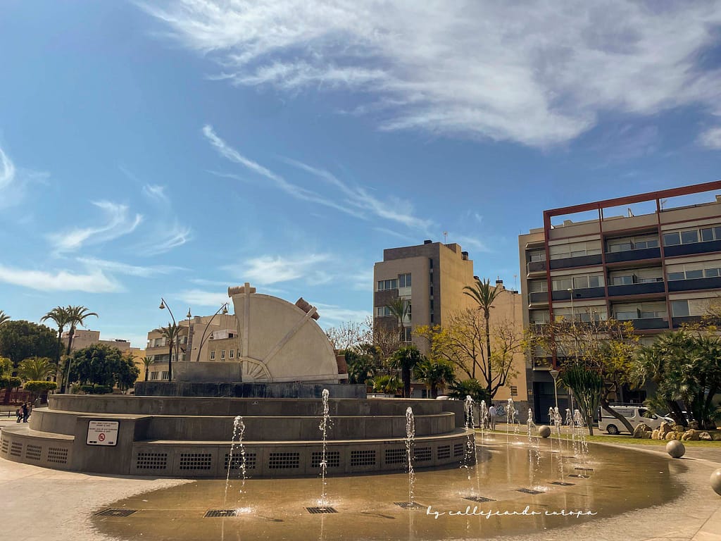 PLAÇA CONSTITUCIÓ LA MAS IMPORTANTE QUE VER EN BENICARLO