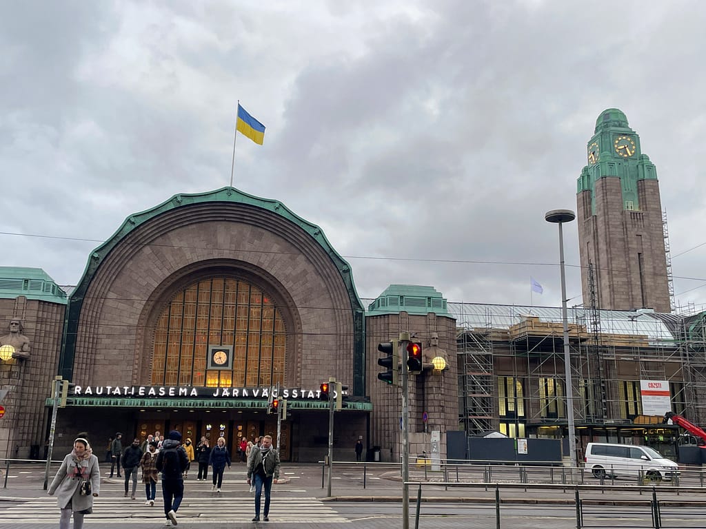 EXTERIOR ESTACIÓN DE TREN HELSINKI