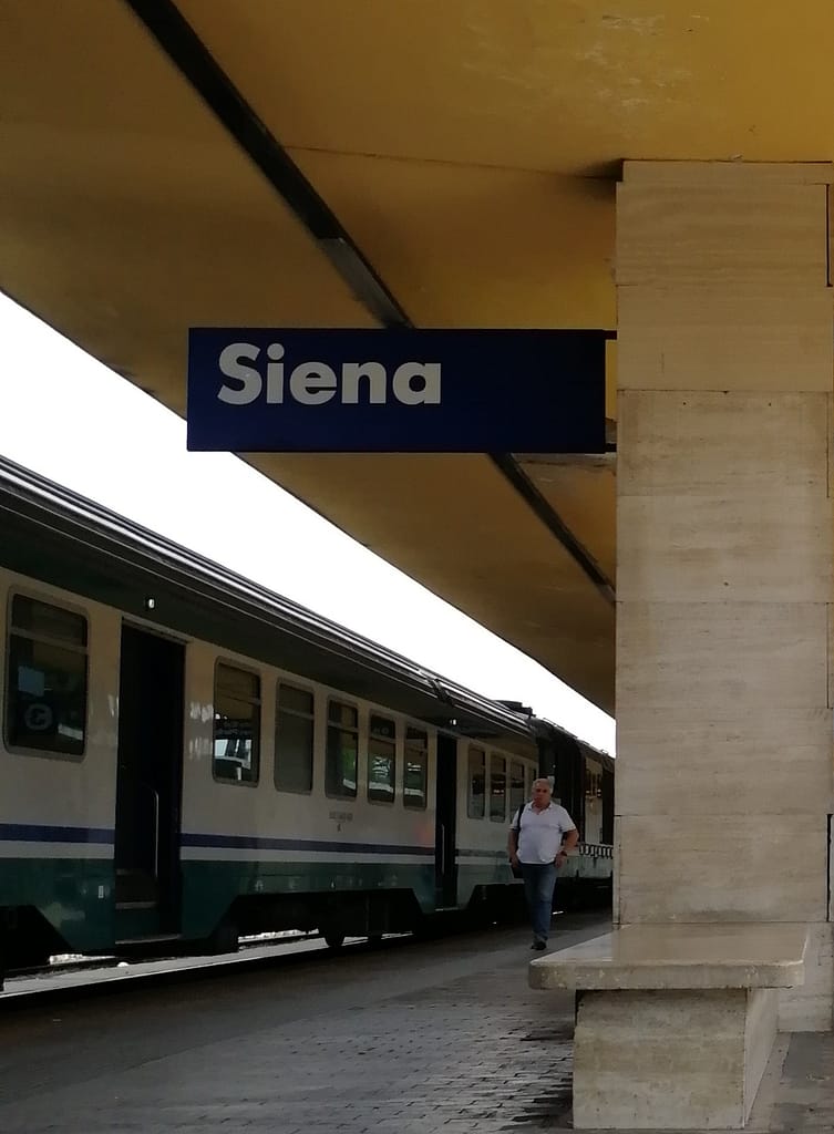 ESTACION DE TREN SIENA