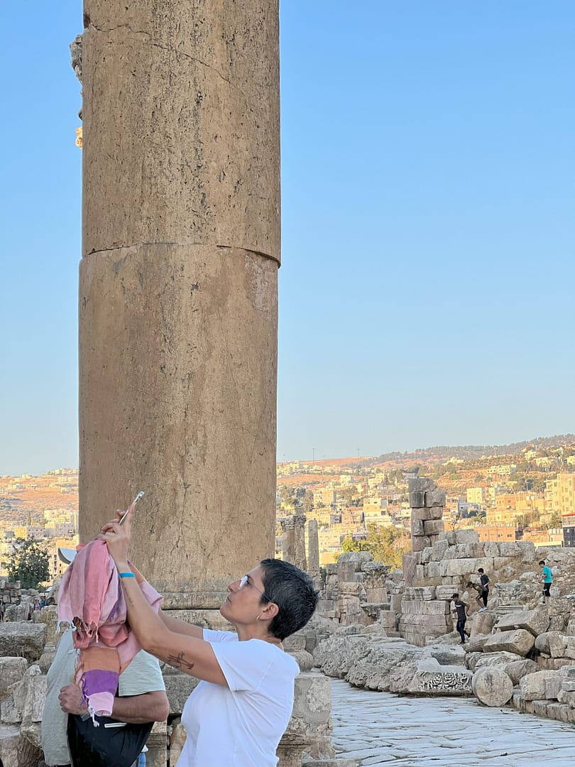 JERASH HACIENDO FOTOS